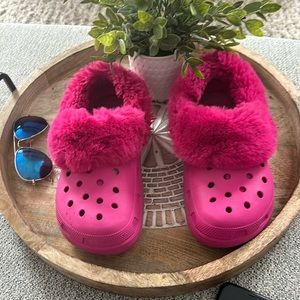 🔥Sold🔥Pink classic mammoth crocs ❤️🥰😍🌺👠🥰